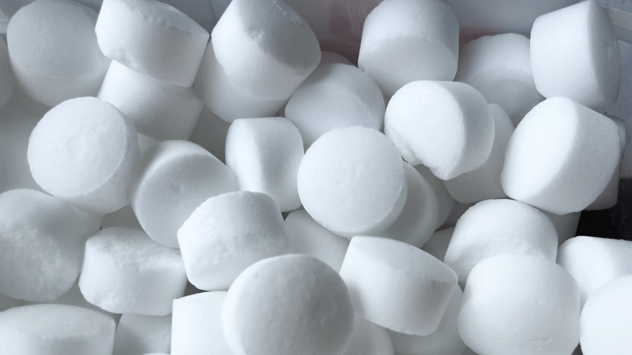 Comparison-Between-Salts-in-Water-Softeners-Sodium-vs-Potassium-and-Pellets-vs-Crystals Comparison-Between-Salts-in-Water-Softeners-Sodium-vs-Potassium-and-Pellets-vs-Crystals